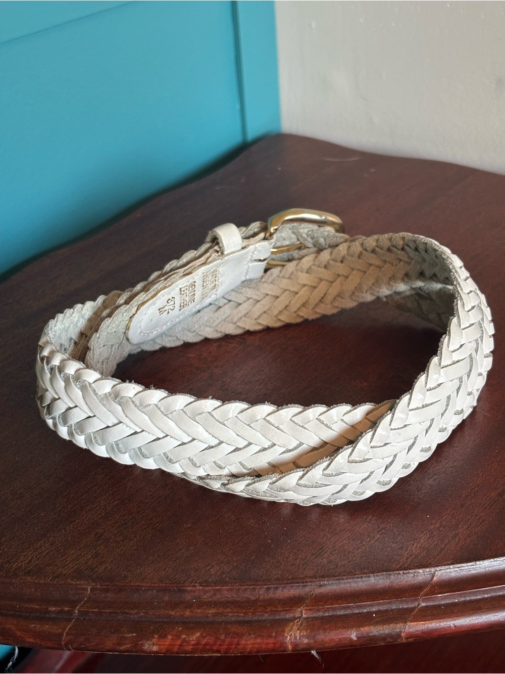 Woven White Leather Belt with Gold-Tone Buckle Size - Picture 2 of 4